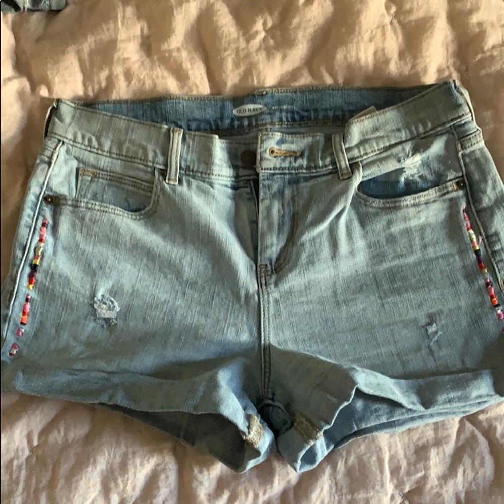 Boyfriend does not automatically come with these